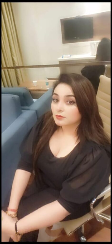 Hi, I’m Naina – Call Girl from Lucknow Get Price and Book Now